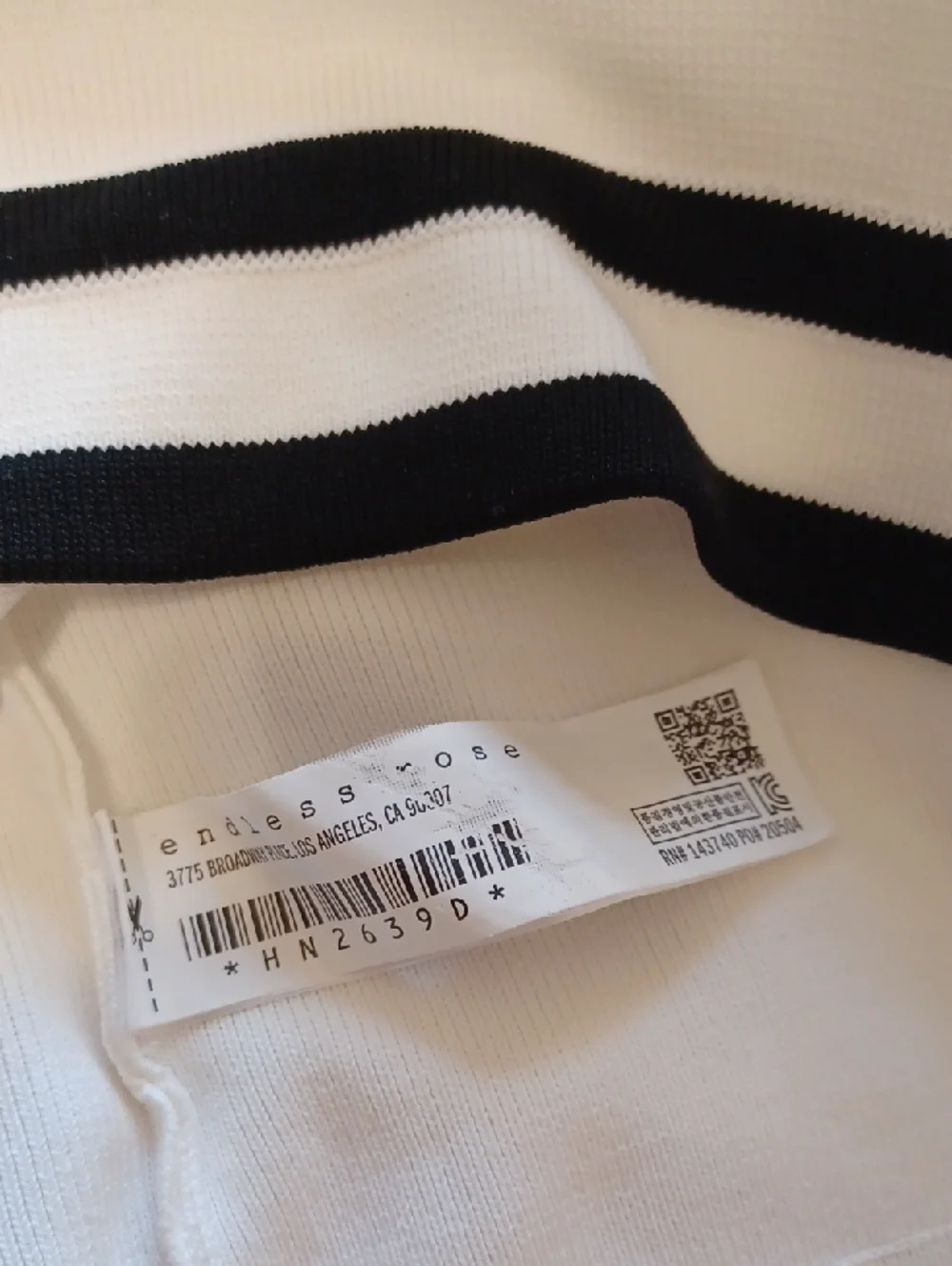 Endless Rose Sz L, fitted, Knitn Bodycon, White Dress with Black Trim Accents_8